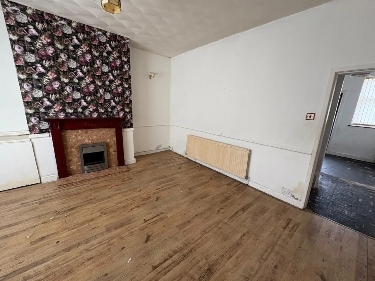 589 Wigan Road, photo 3