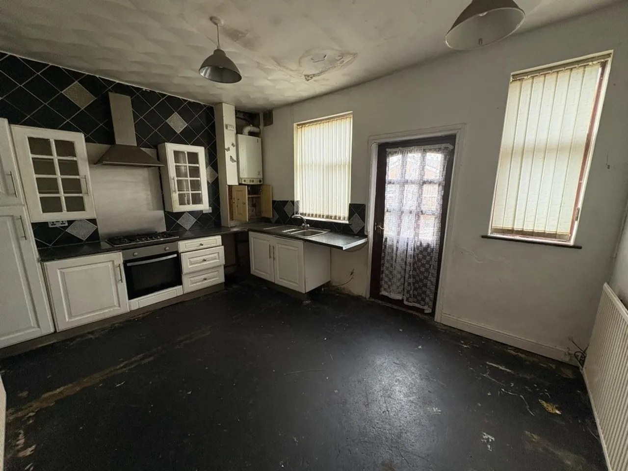 589 Wigan Road, photo 4