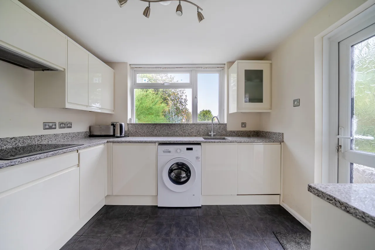 Pickhurst Lane, West Wickham, BR4, photo 5