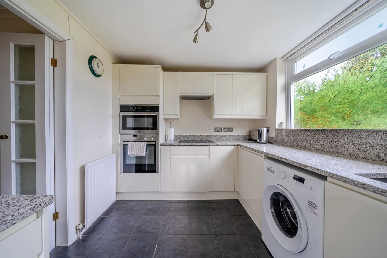 Pickhurst Lane, West Wickham, BR4, photo 11