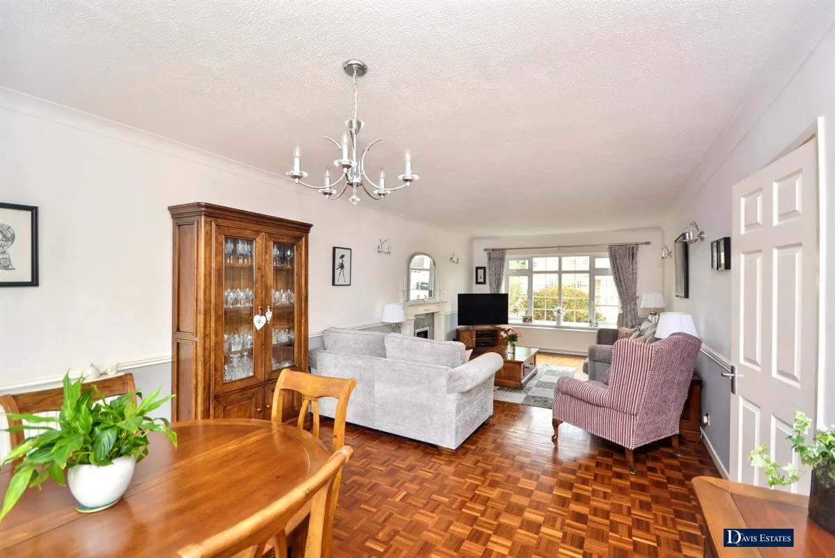 Herbert Road, Emerson Park, RM11, photo 6
