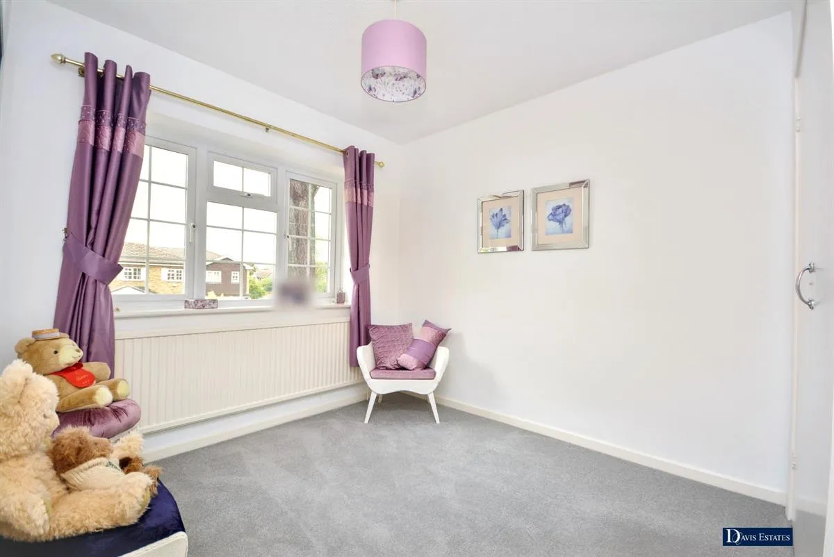 Herbert Road, Emerson Park, RM11, photo 15