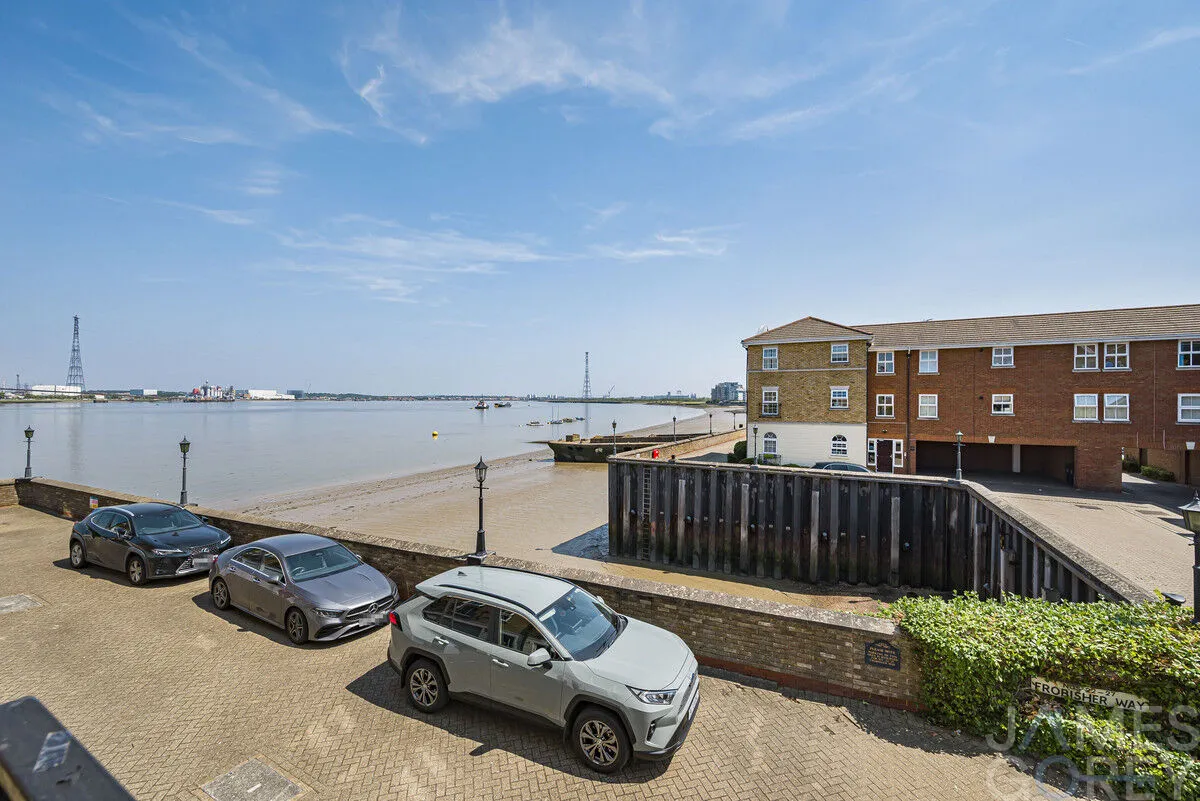 Frobisher Way, Greenhithe, DA9, photo 27