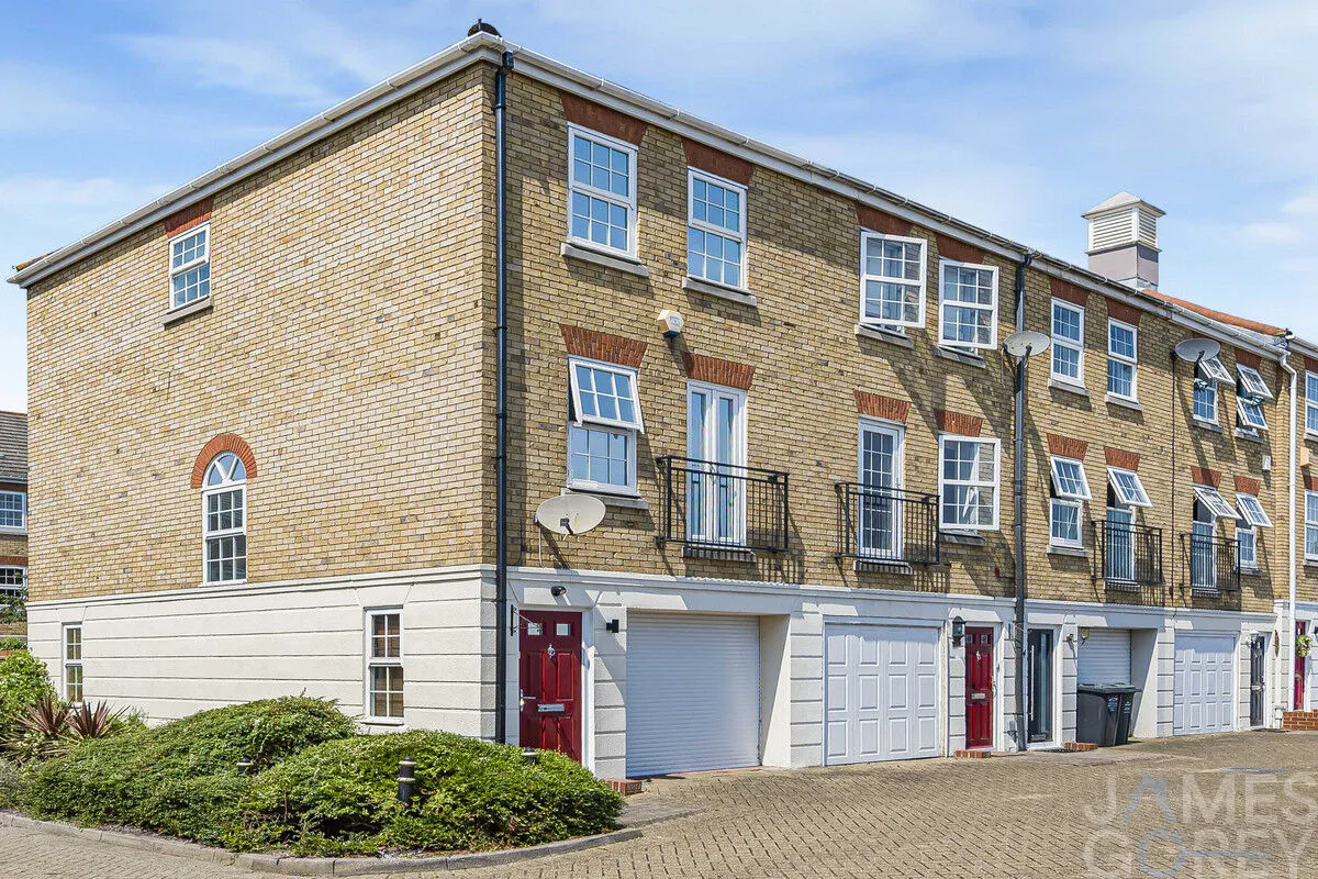 2 bed property for sale, Frobisher Way, Greenhithe, DA9