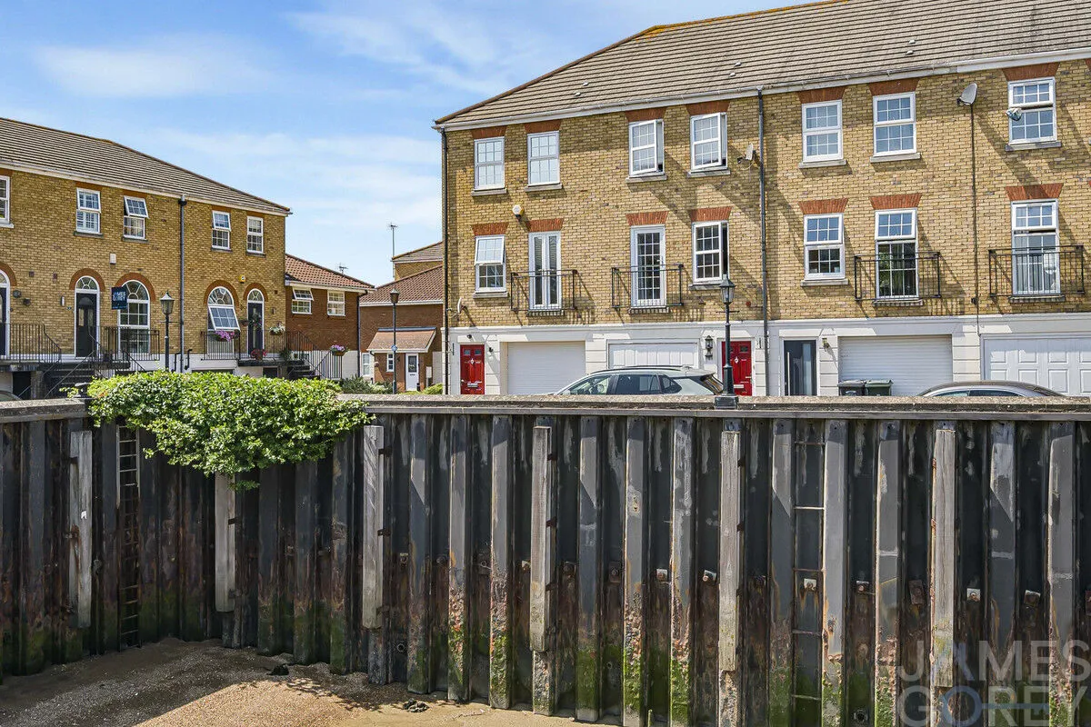 Frobisher Way, Greenhithe, DA9, photo 24
