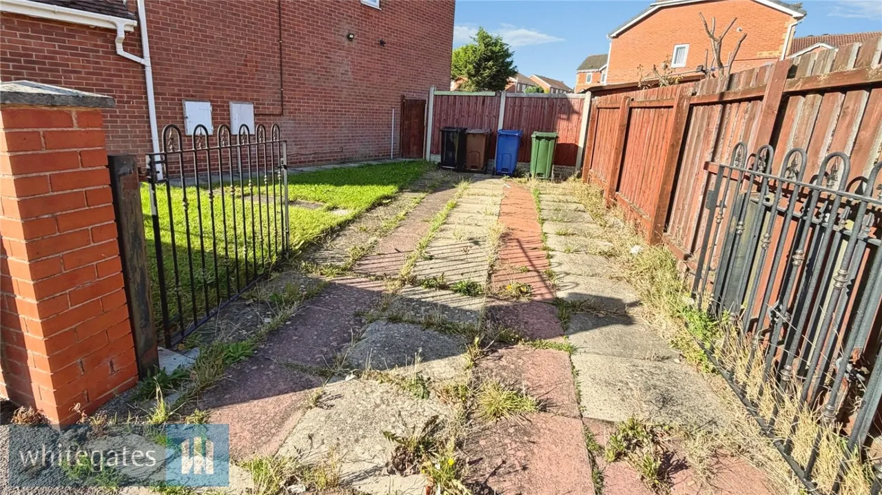 North Royds Wood, Athersley North, S71, photo 16
