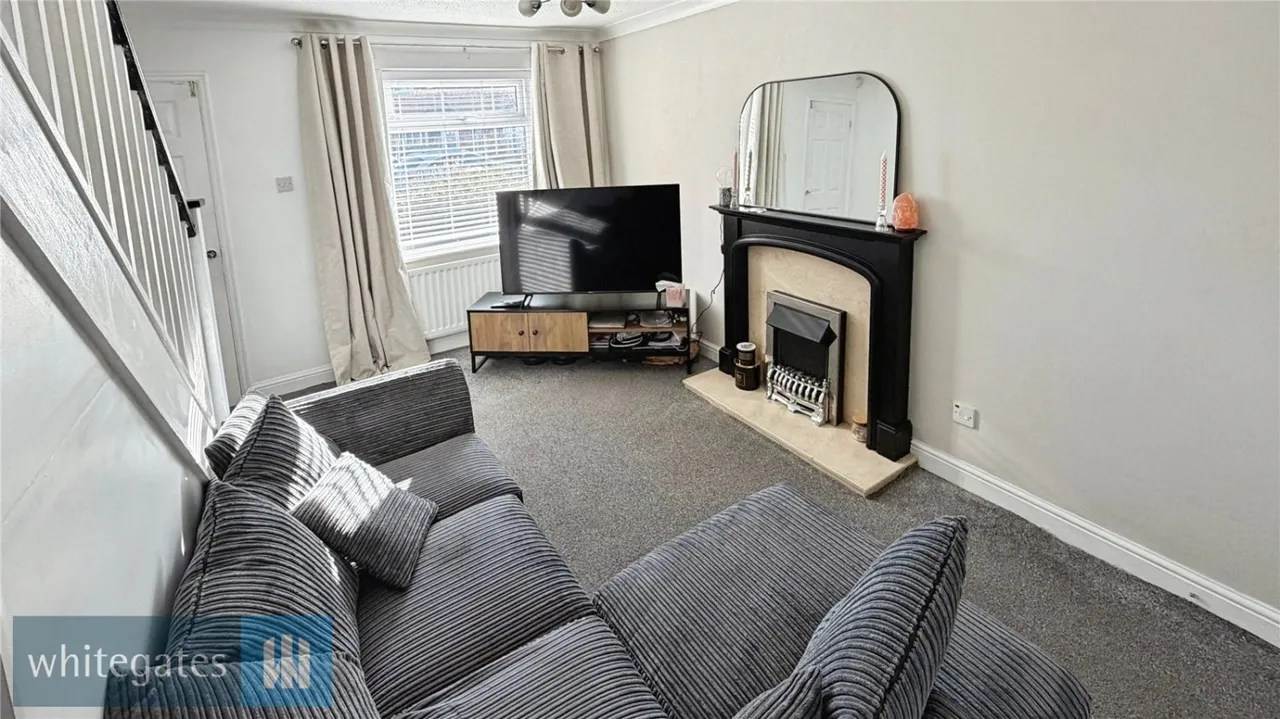 North Royds Wood, Athersley North, S71, photo 10