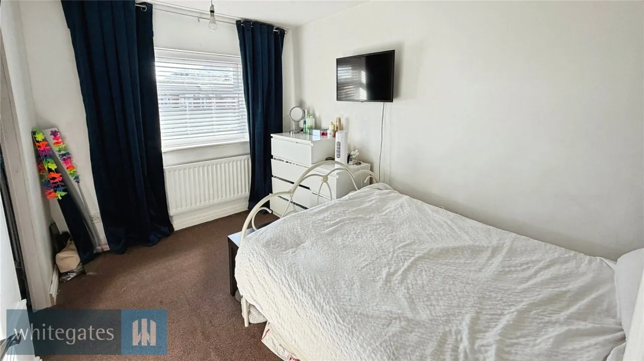 North Royds Wood, Athersley North, S71, photo 11