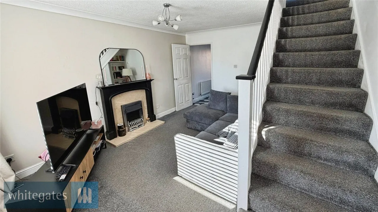 North Royds Wood, Athersley North, S71, photo 15