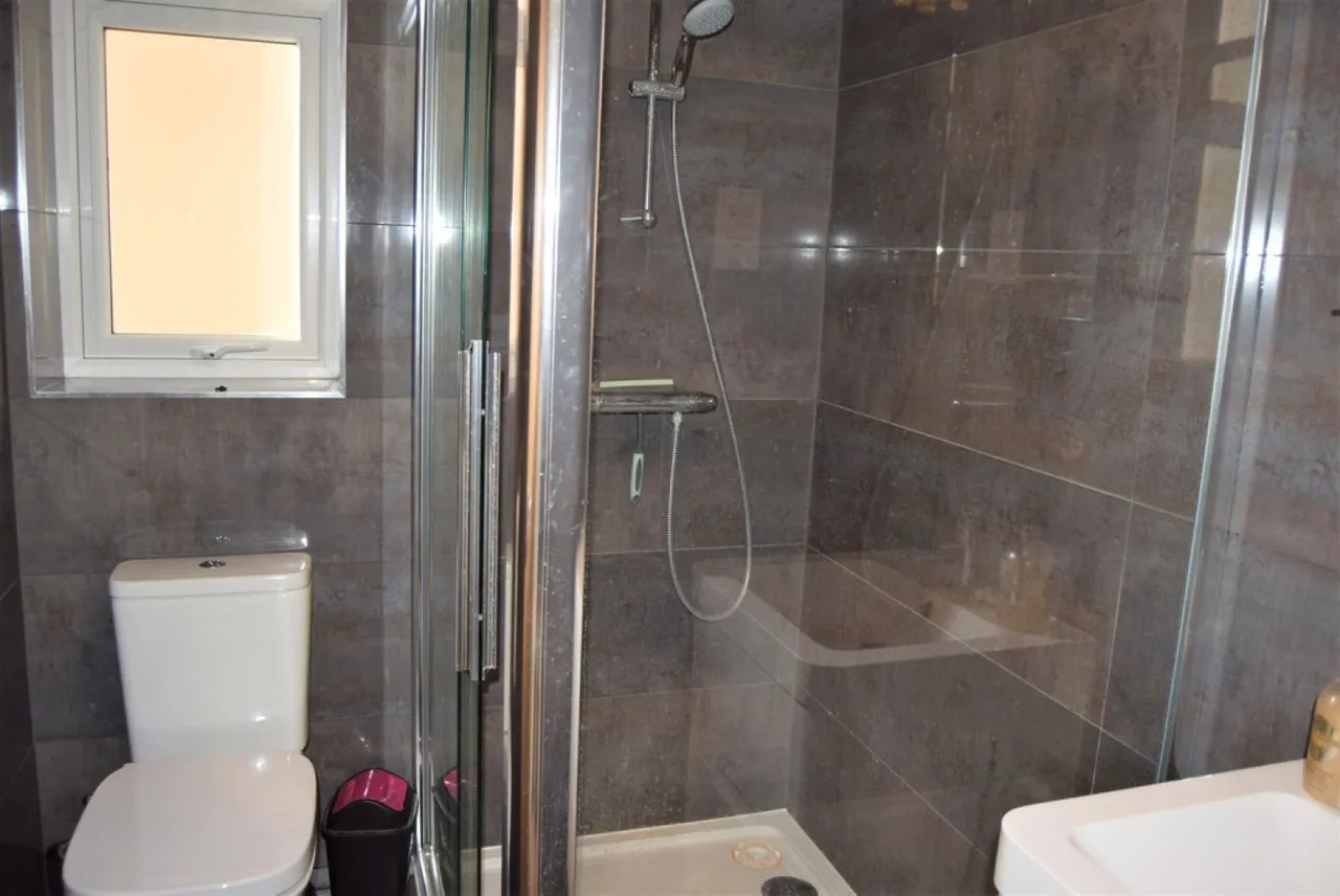 Parkstone Road, Poole, photo 7