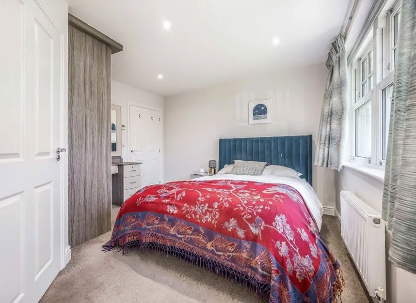 Rosebery Place, Mill HIll, NW7, photo 2