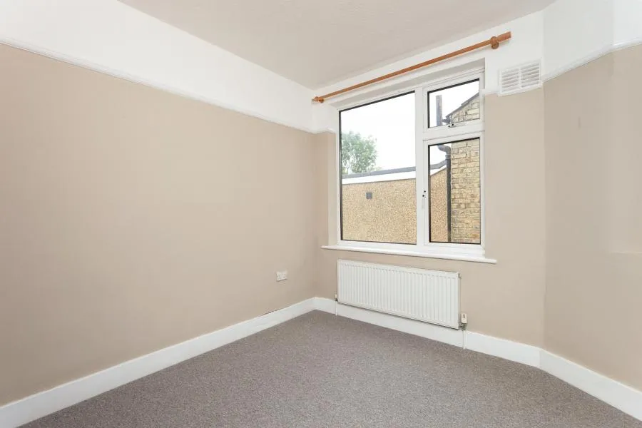 Westward Road, London, E4, photo 8