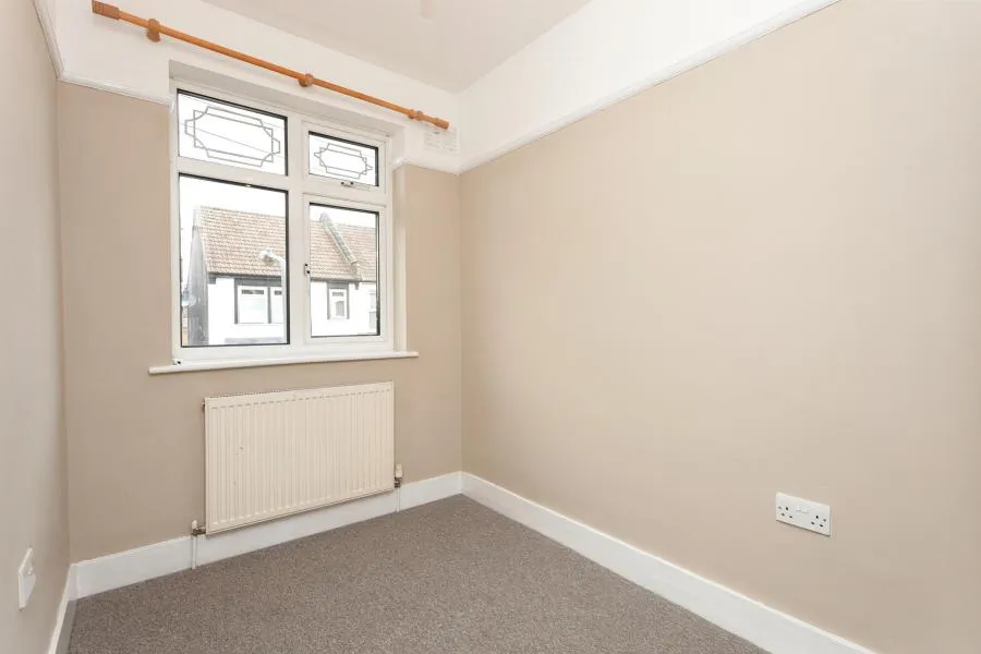 Westward Road, London, E4, photo 10