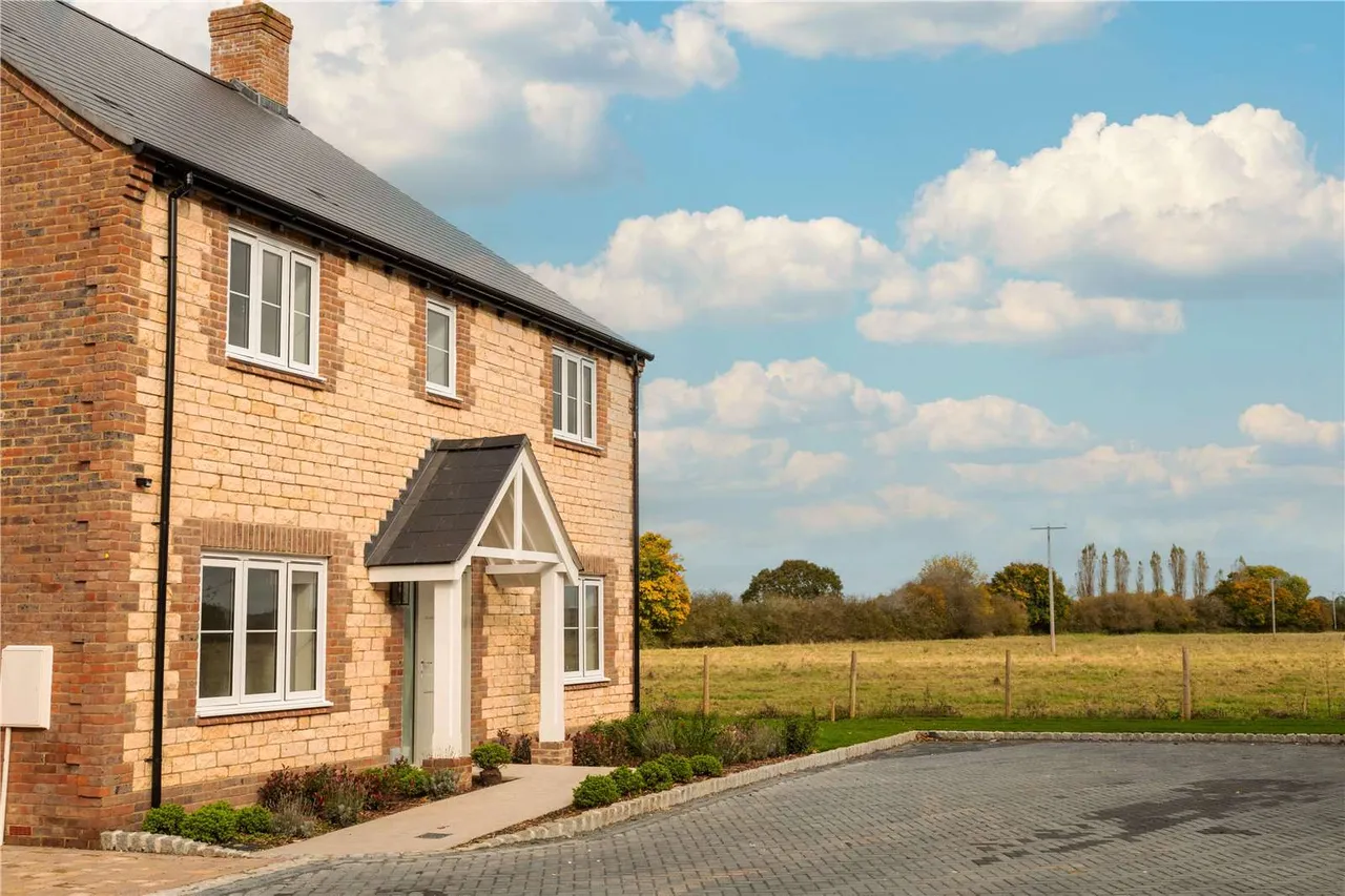 Rectory Woods, Ickford, Aylesbury, Buckinghamshire, HP18 9HP, photo 3