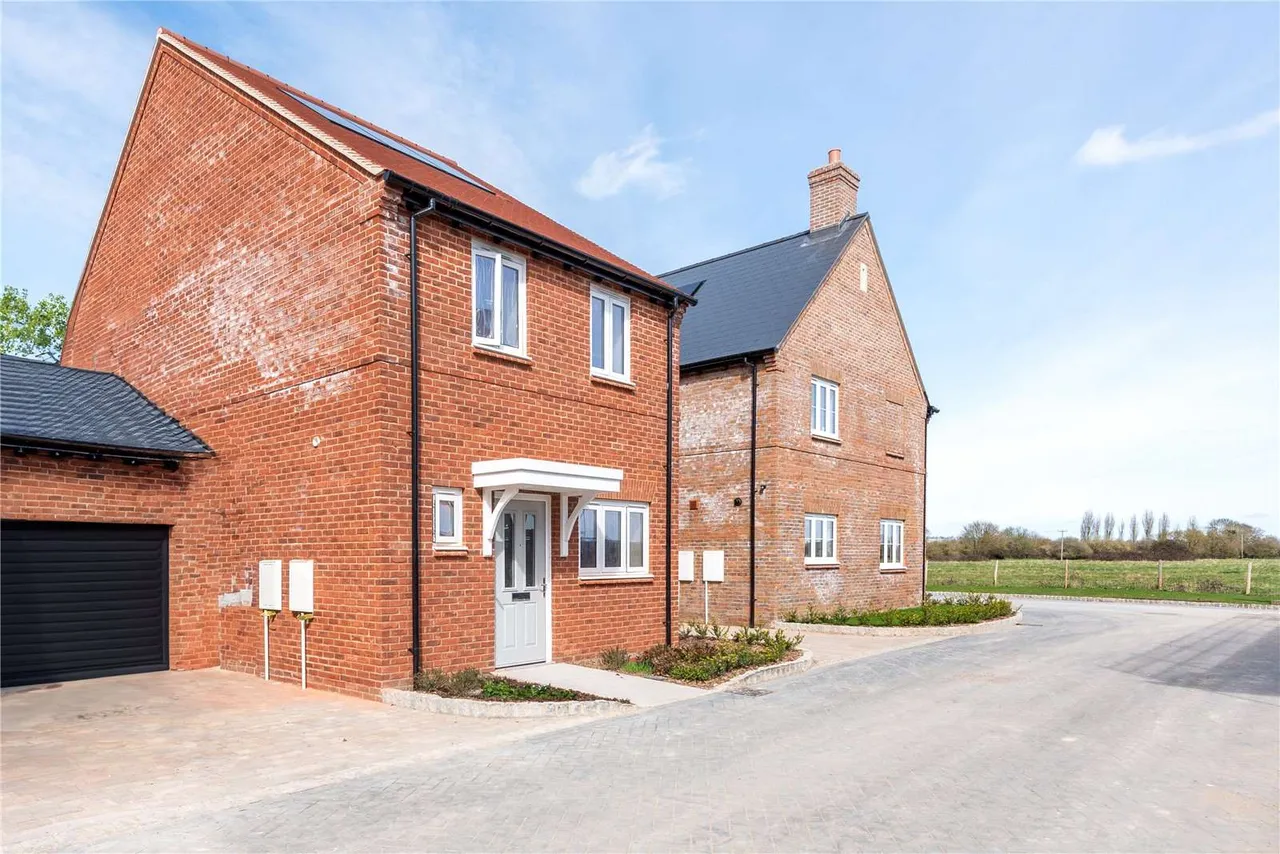 Rectory Woods, Ickford, Aylesbury, Buckinghamshire, HP18 9HP, photo 6