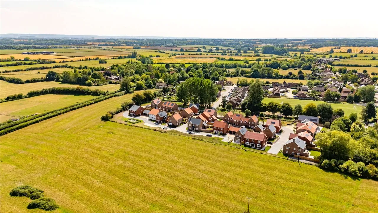 Rectory Woods, Ickford, Aylesbury, Buckinghamshire, HP18 9HP, photo 5