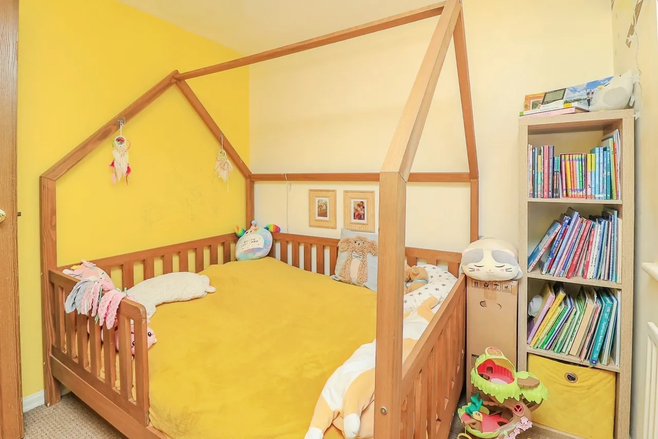 Kimbolton Court, Giffard Park, Milton Keynes, Buckinghamshire, MK14, photo 11