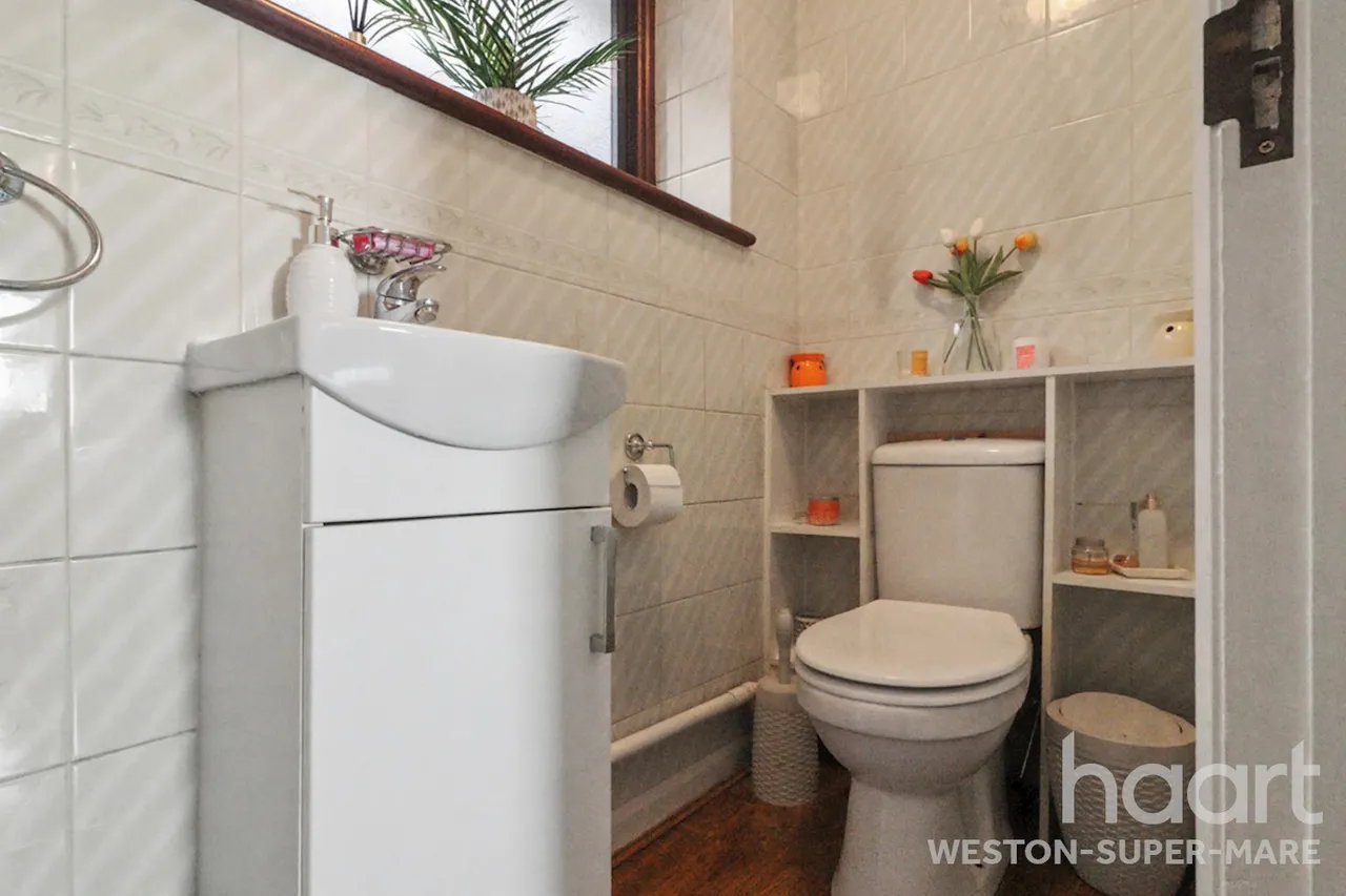 Kewstoke Road, Weston-Super-Mare, BS22, photo 34