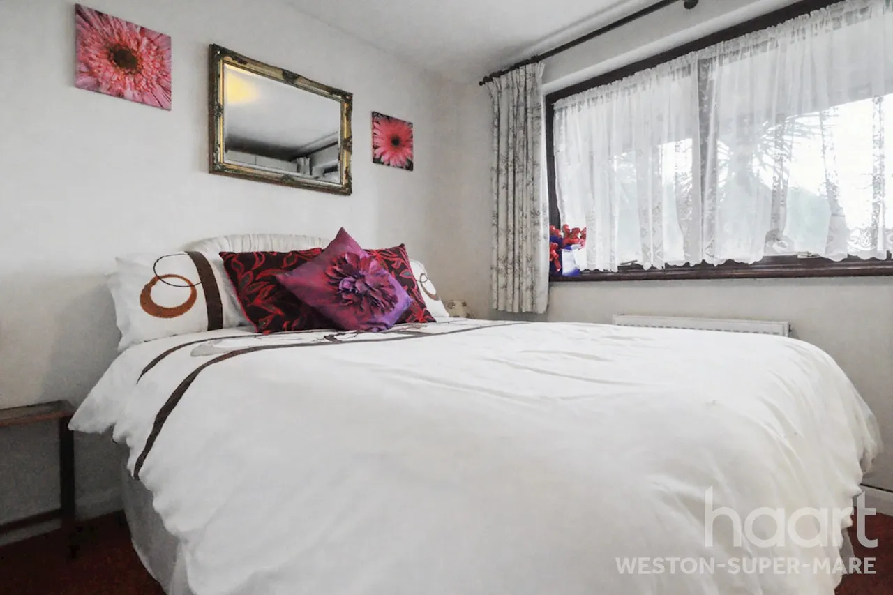 Kewstoke Road, Weston-Super-Mare, BS22, photo 32