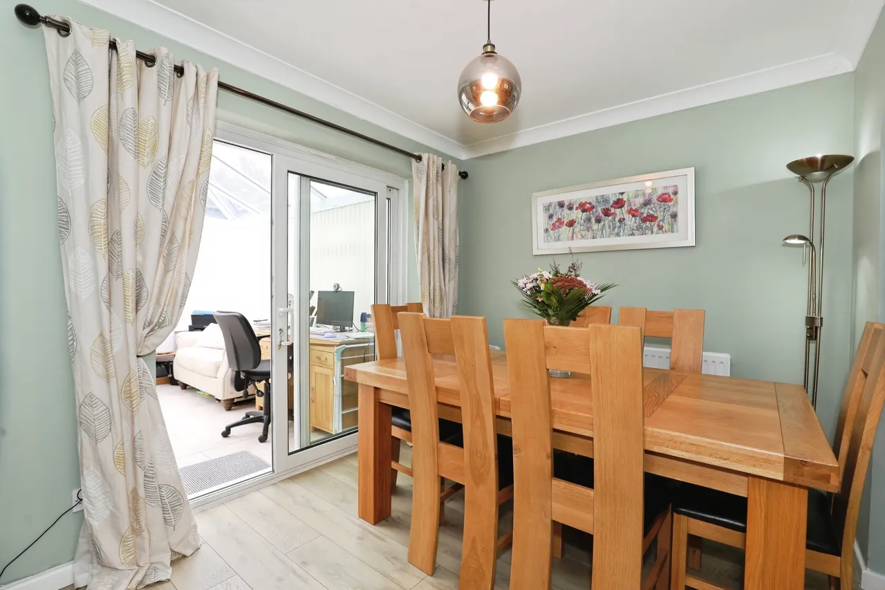 St. Matthews Close, Haslington, photo 4