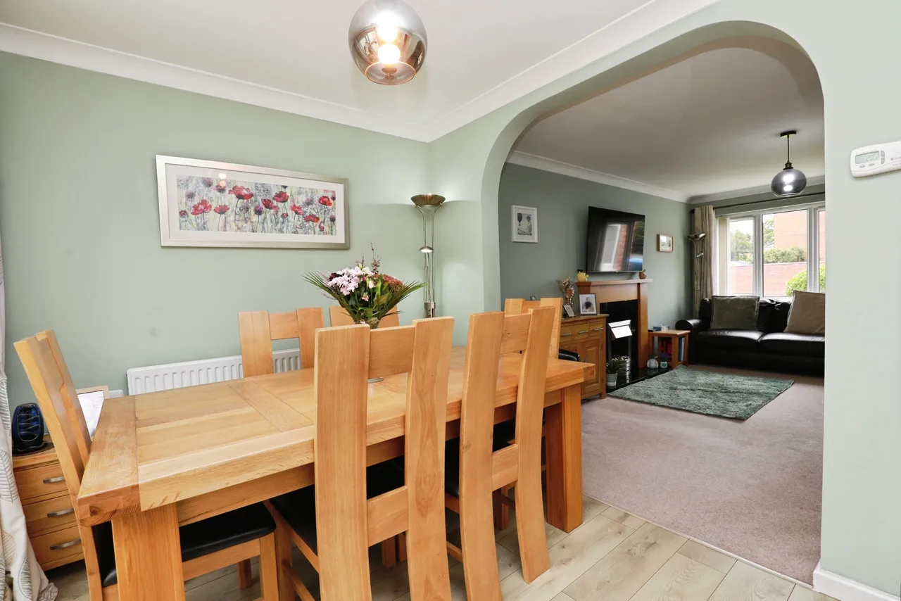 St. Matthews Close, Haslington, photo 5