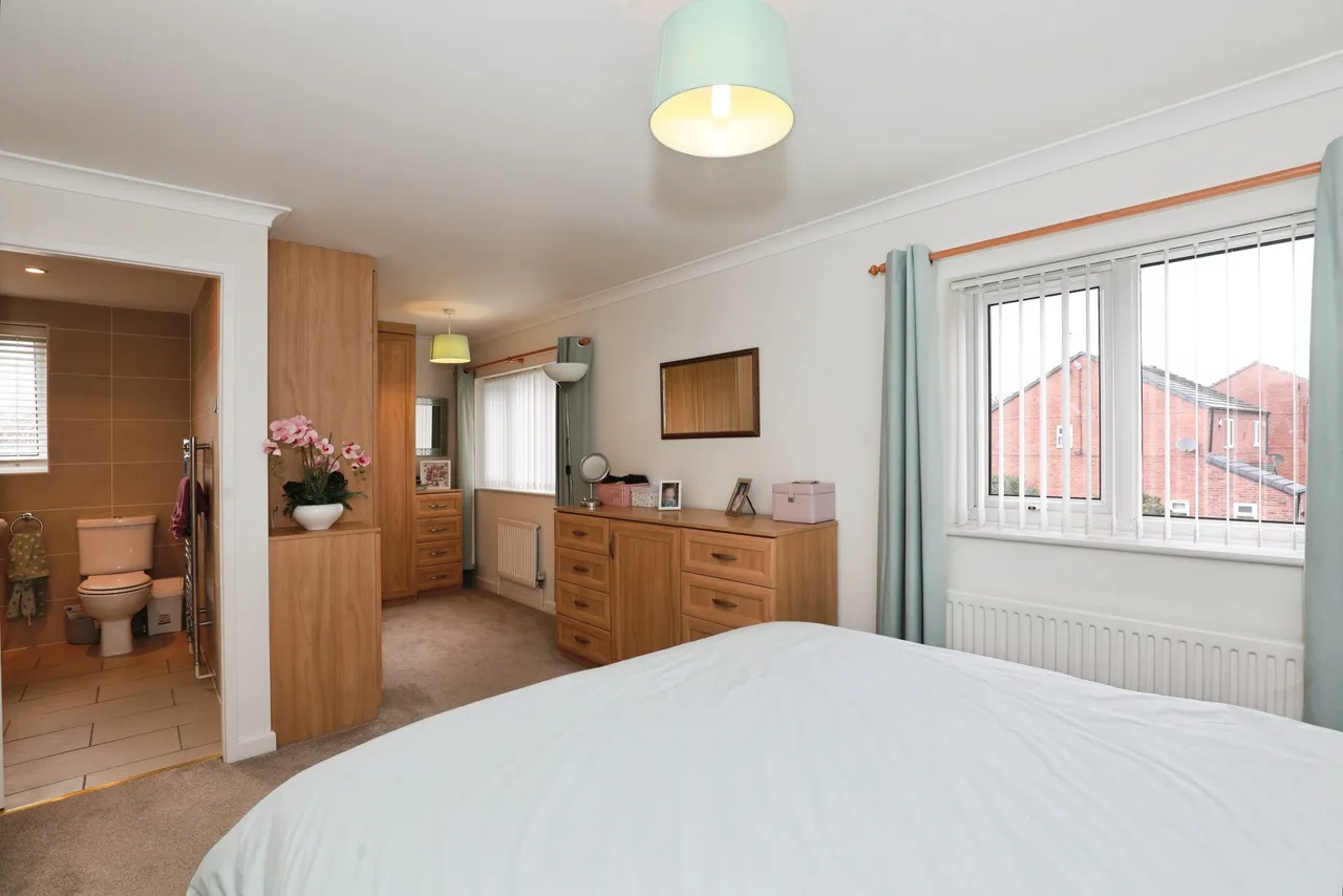 St. Matthews Close, Haslington, photo 9