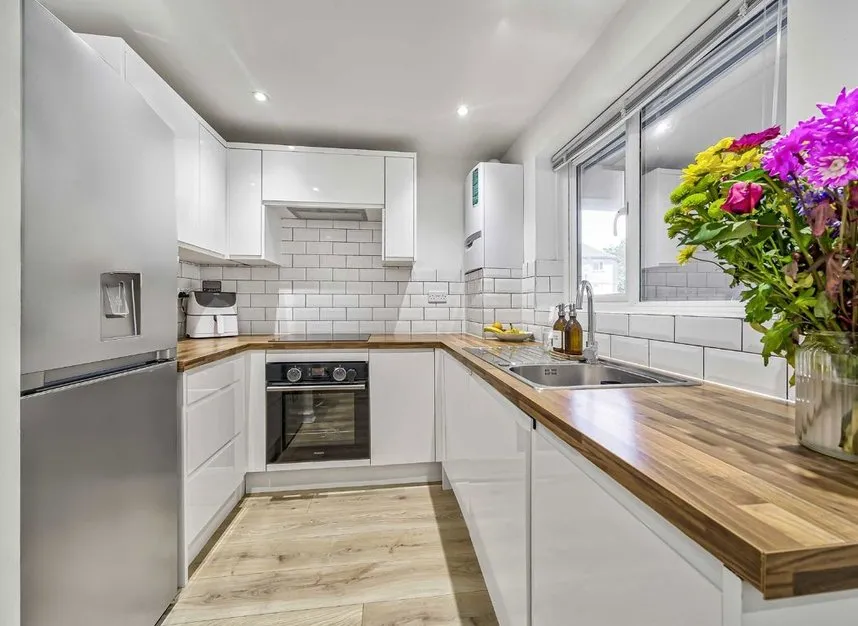 Abbeyfields Close, Willesden, NW10, photo 2