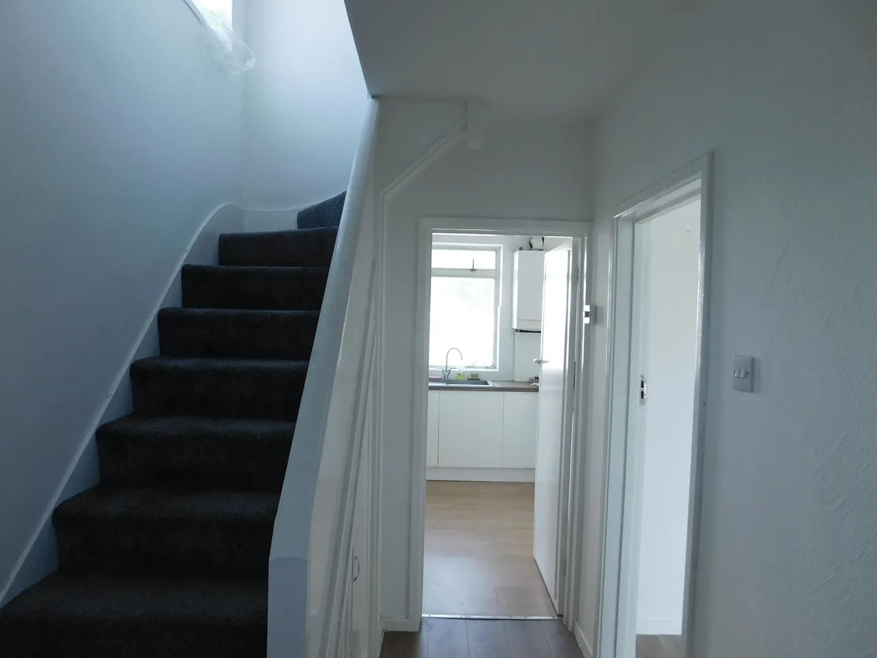 Ferrymead Gardens, Greenford, Greater London, UB6 9NQ, photo 8