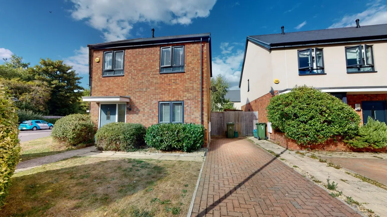 3 bed house to rent — Festival Way, Cheltenham