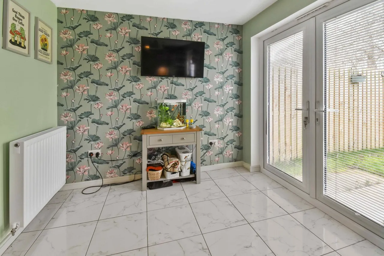Kaims Crescent, Livingston, photo 6