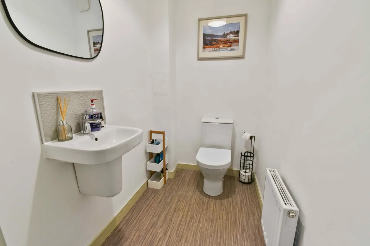 Kaims Crescent, Livingston, photo 5