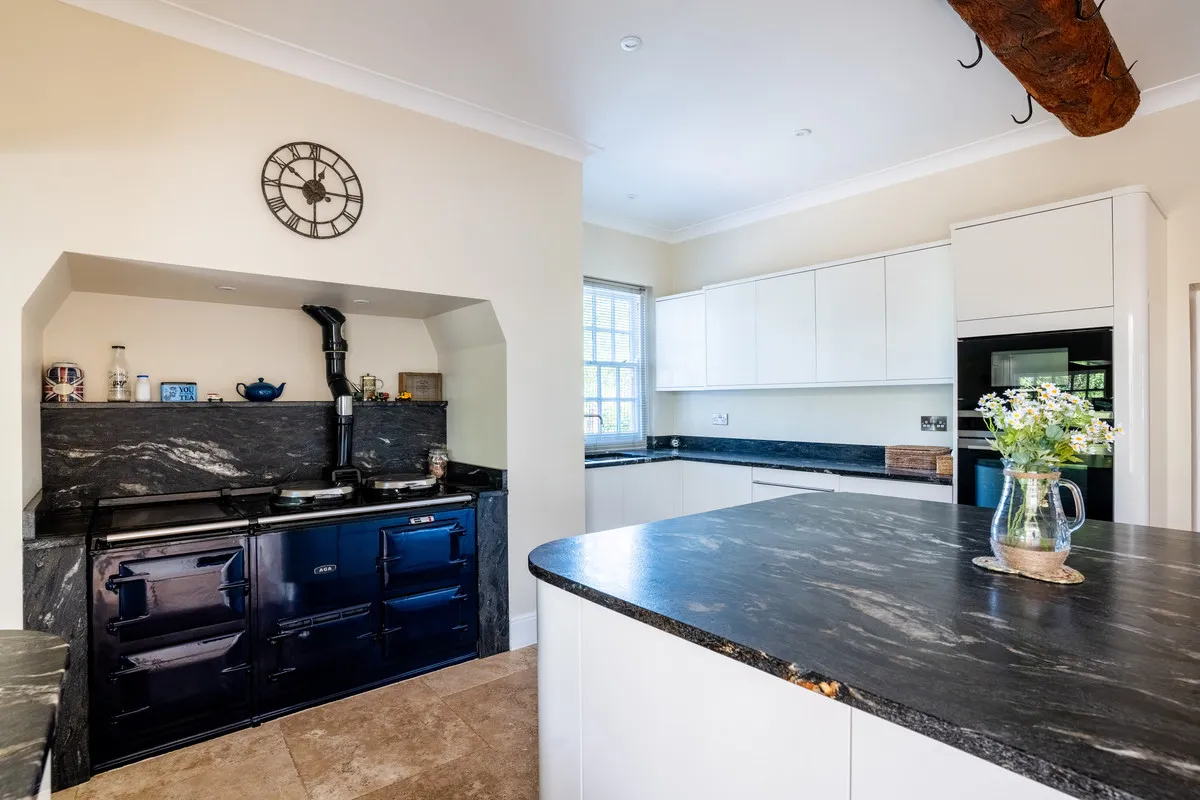 Shell Droitwich, WR9, photo 4