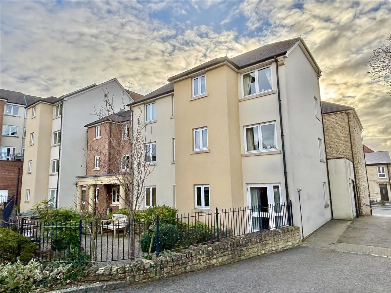 Gladstone Road, Chippenham, photo 8