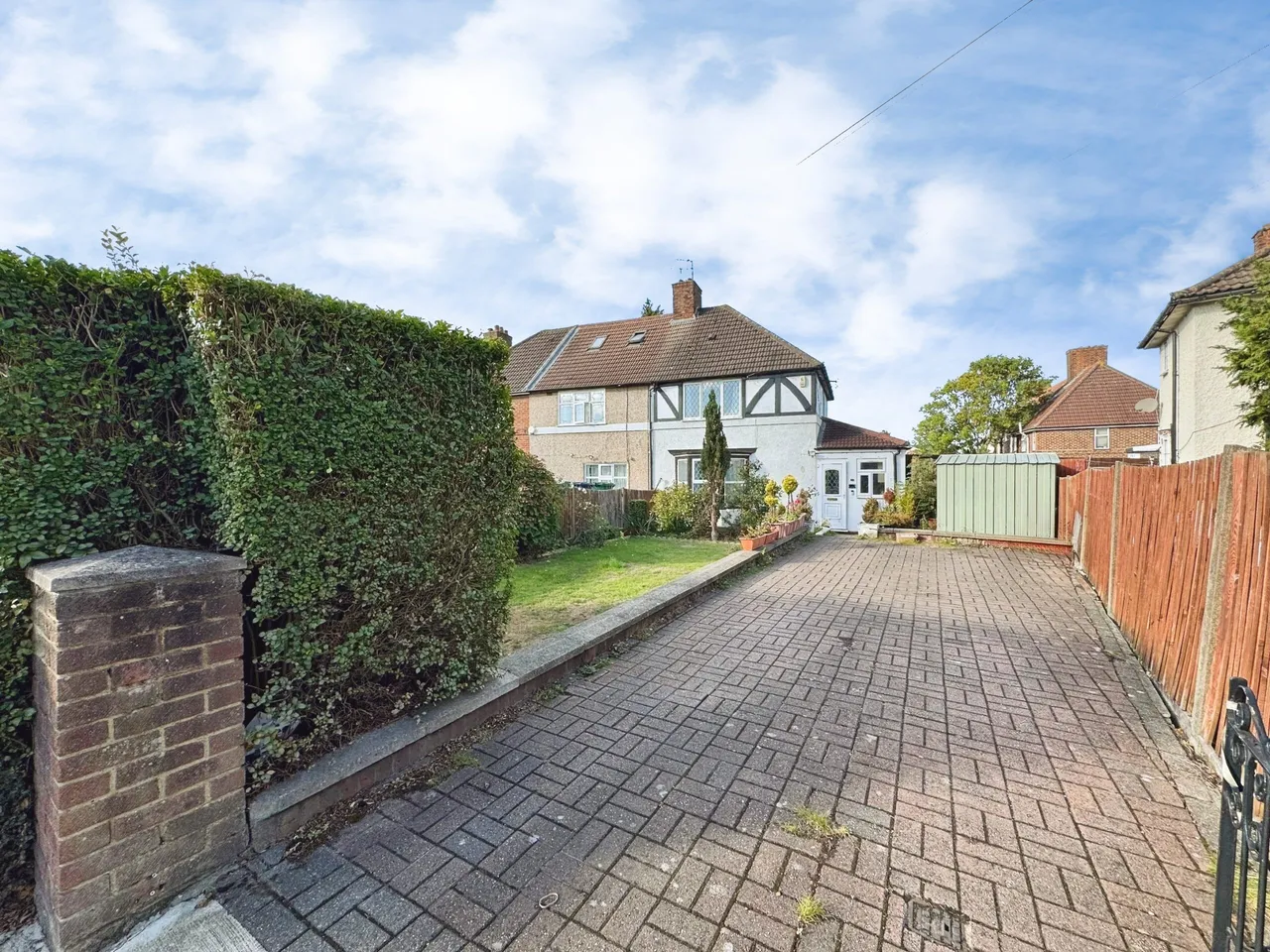 3 bed house for sale, Deans Lane, Edgware, HA8