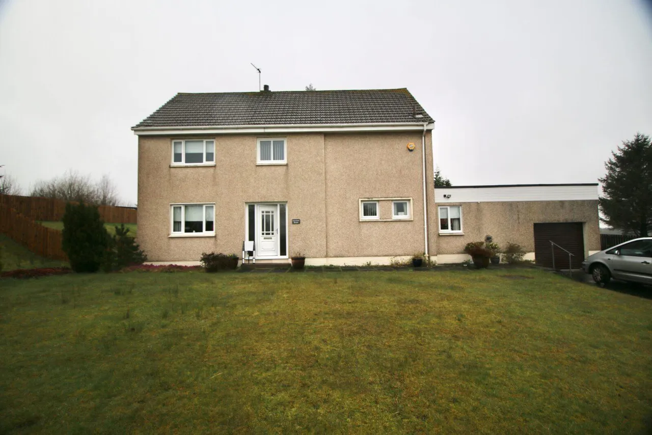 3 bed house for sale — Luckenhill Drive, Upperton, ML6 7TS