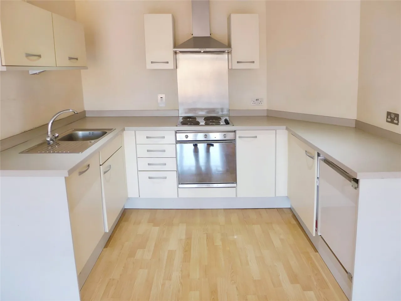 Queen Victoria Road, Coventry, CV1, photo 2