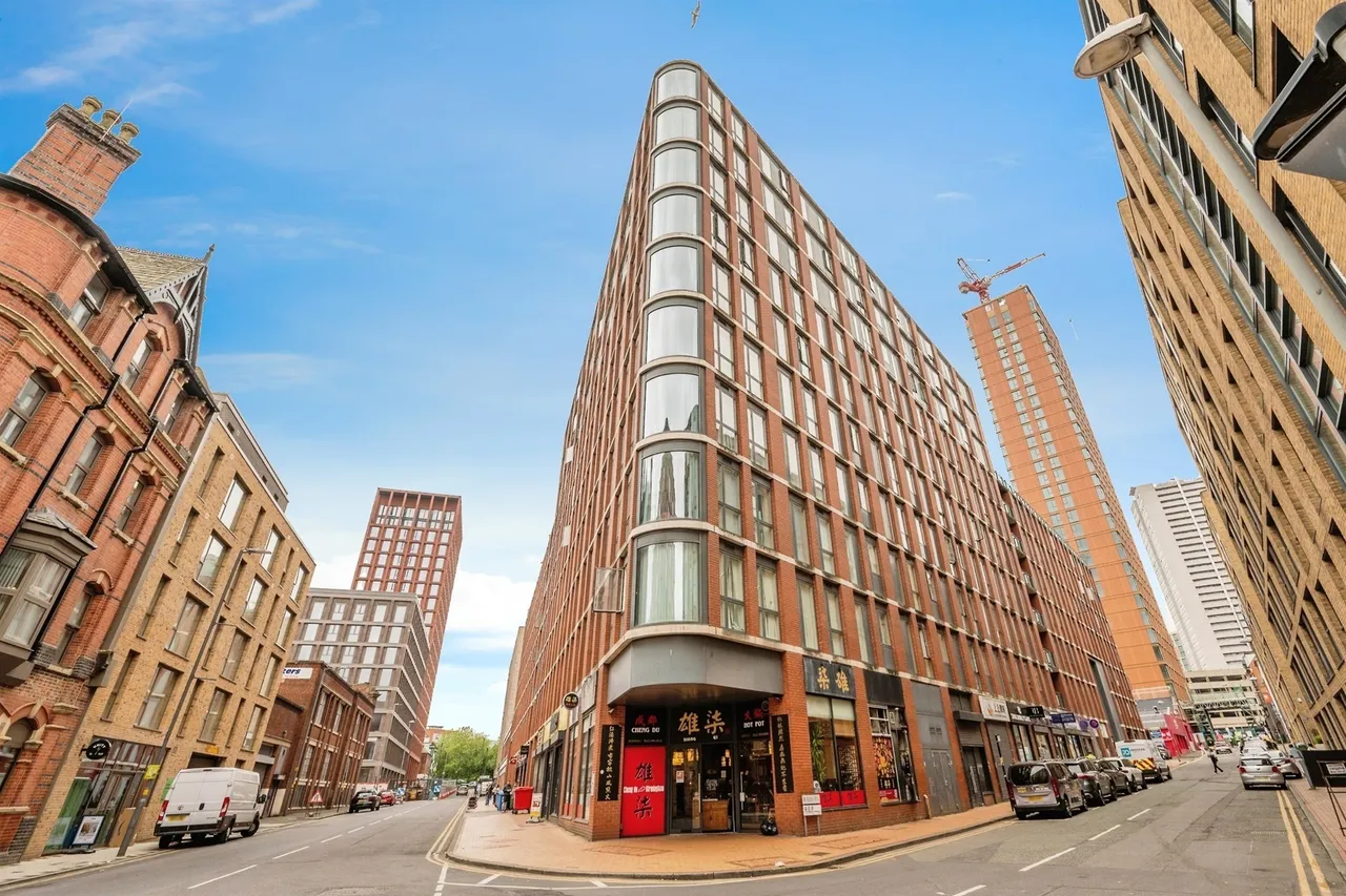 2 bed flat for sale — Essex Street, Birmingham
