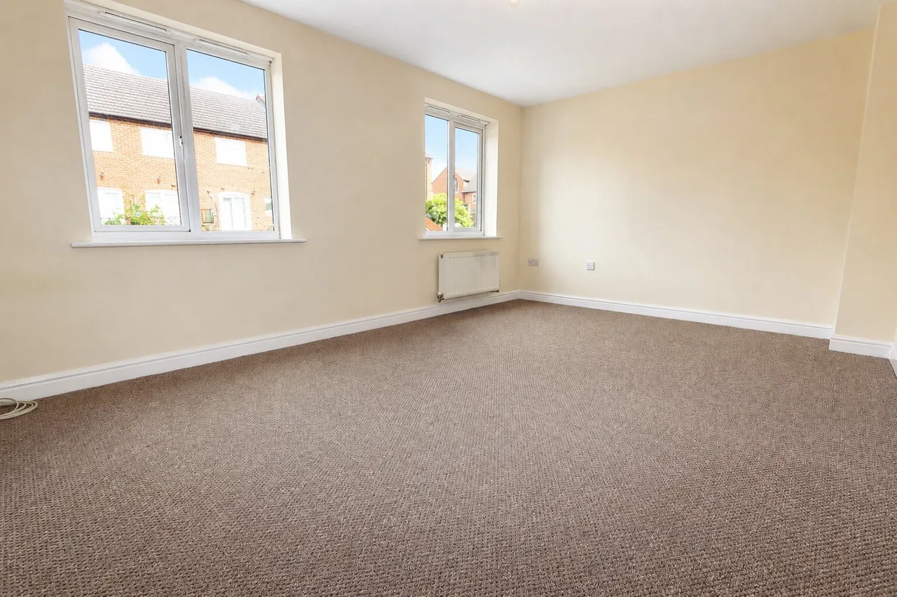 Bellway Close, Kettering, NN16, photo 3