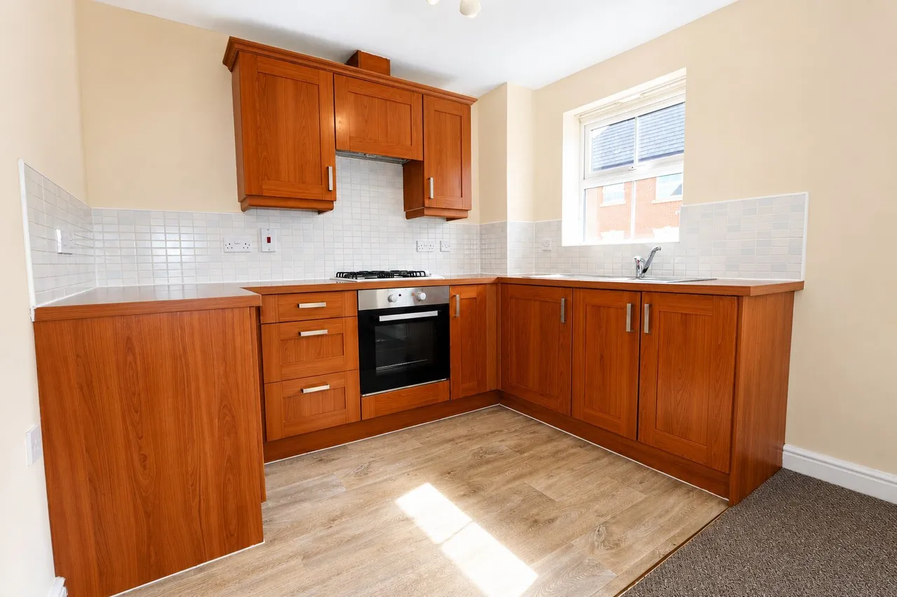 Bellway Close, Kettering, NN16, photo 2