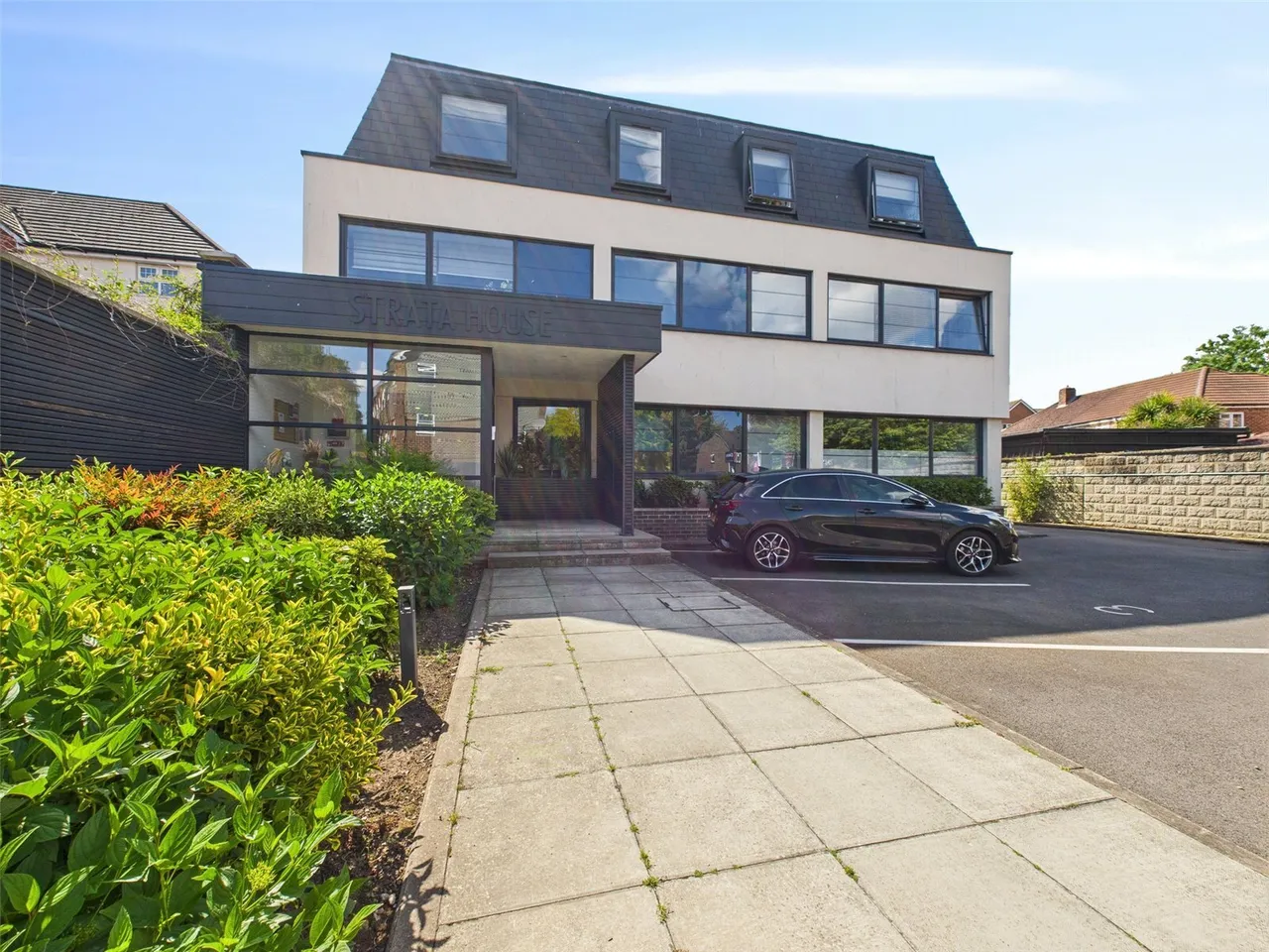 1 bed flat to rent, Batavia Road, Sunbury-On-Thames, TW16
