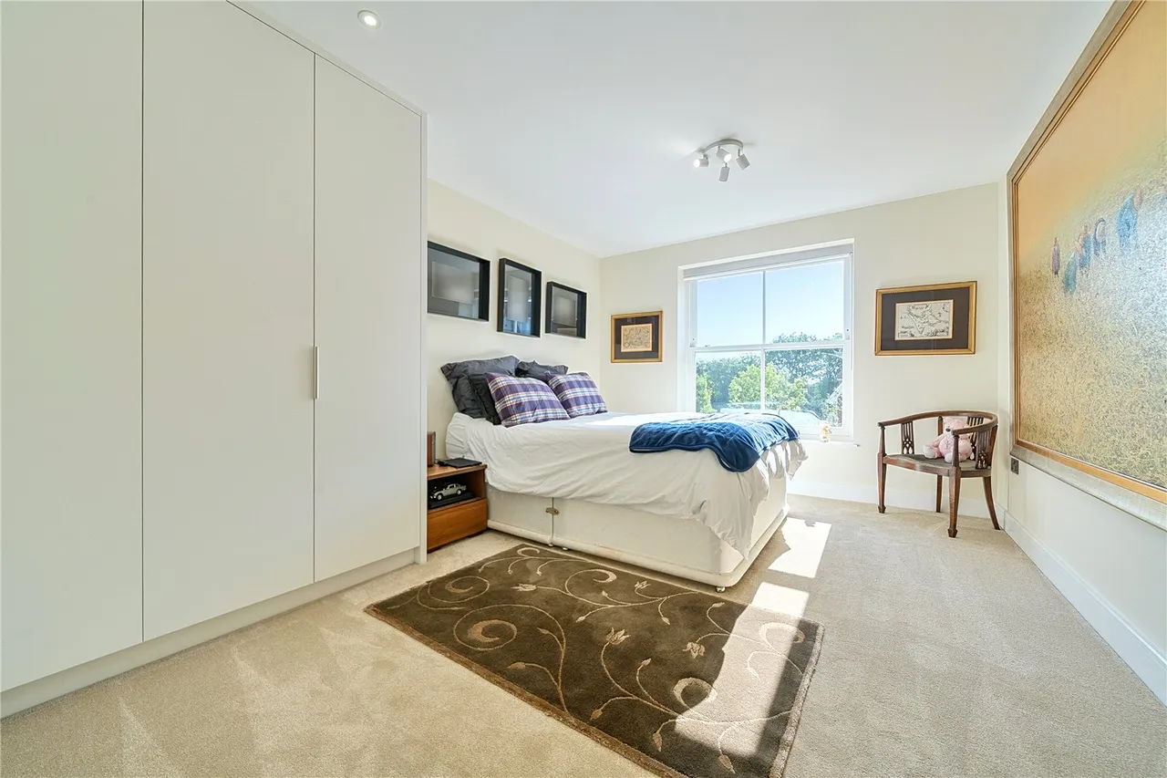 High Road, London, N20 0FS, photo 9