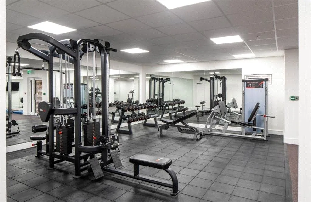 High Road, London, N20 0FS, photo 19