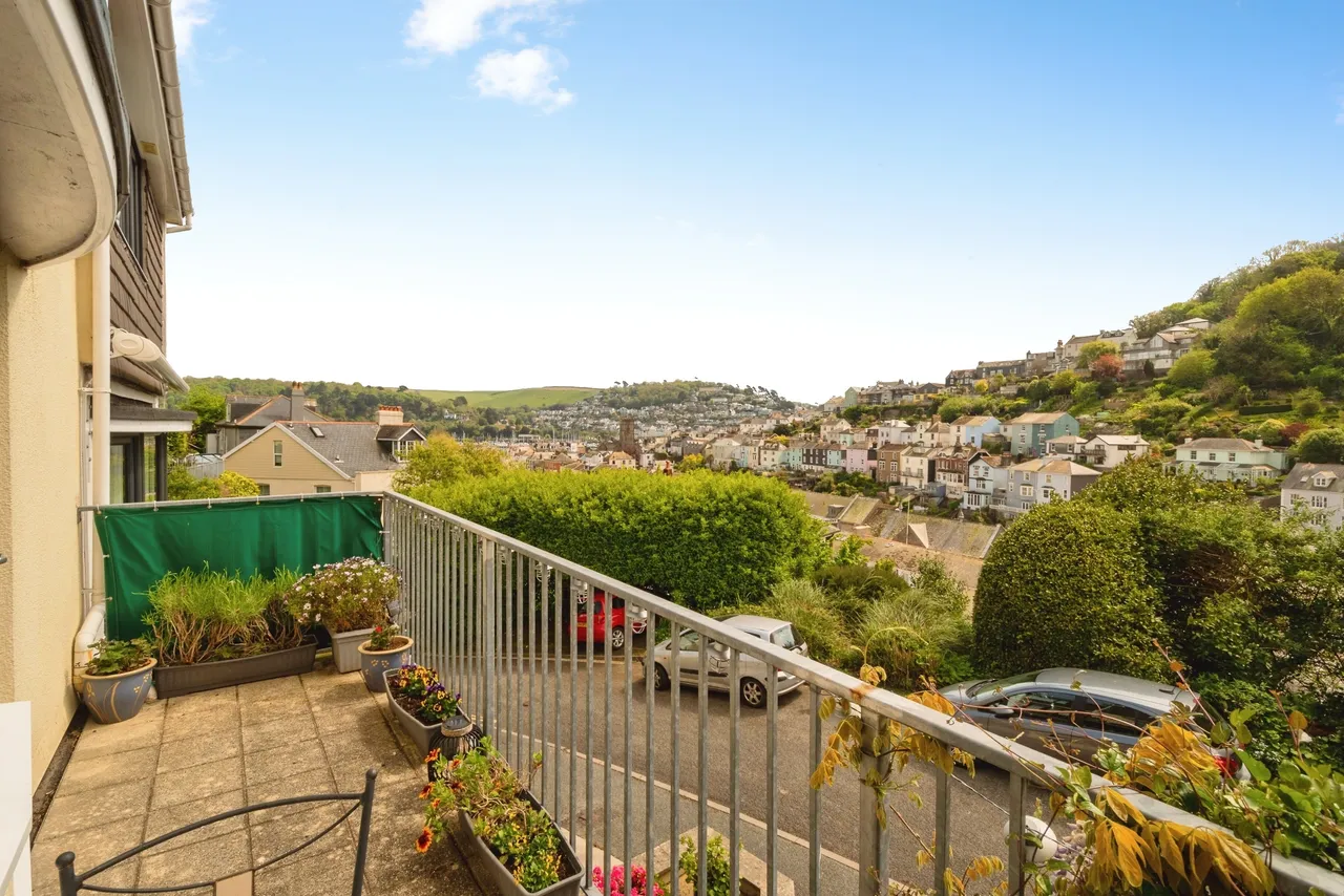 Town Close, Dartmouth, TQ6, photo 11