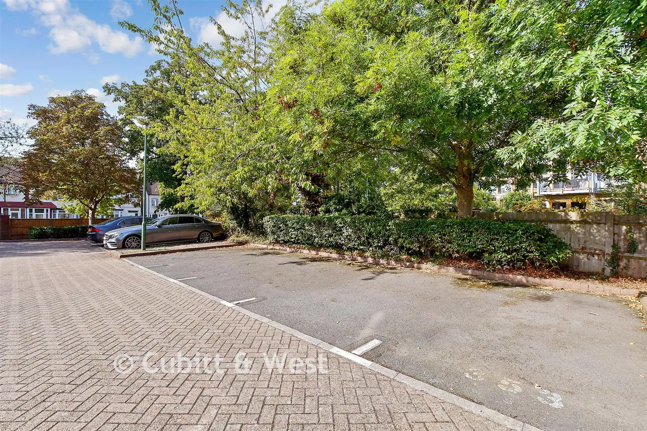 Poppy Close, Wallington, SM6, photo 12