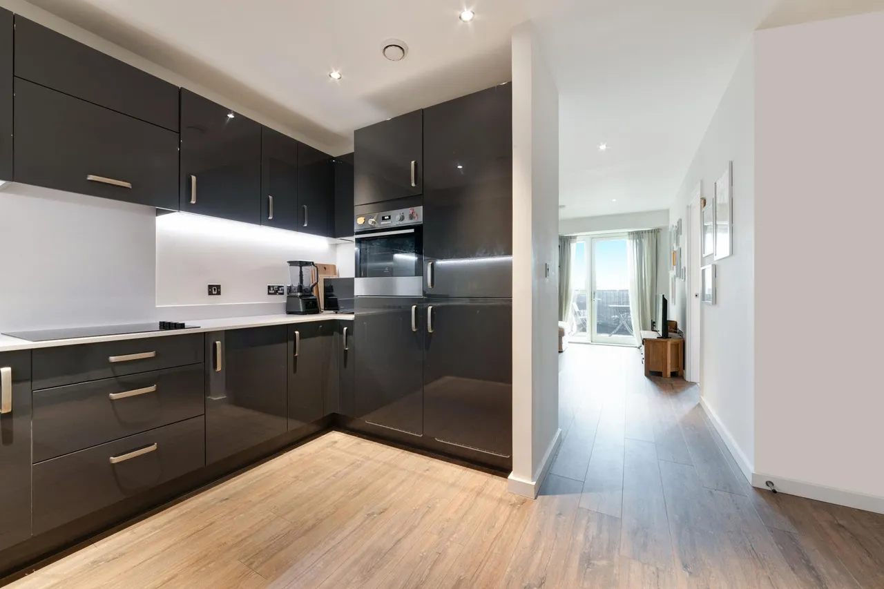 Heartwell Avenue, E16, photo 9