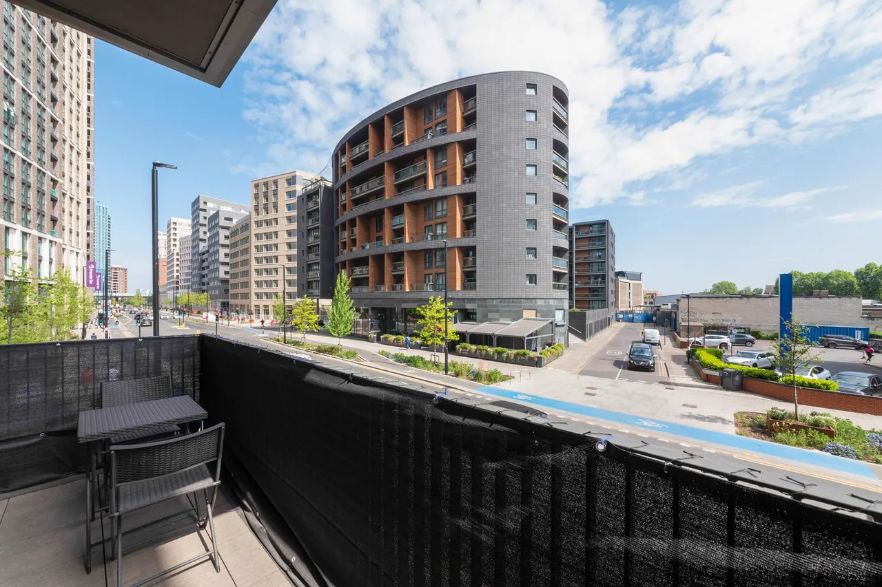 Heartwell Avenue, E16, photo 8