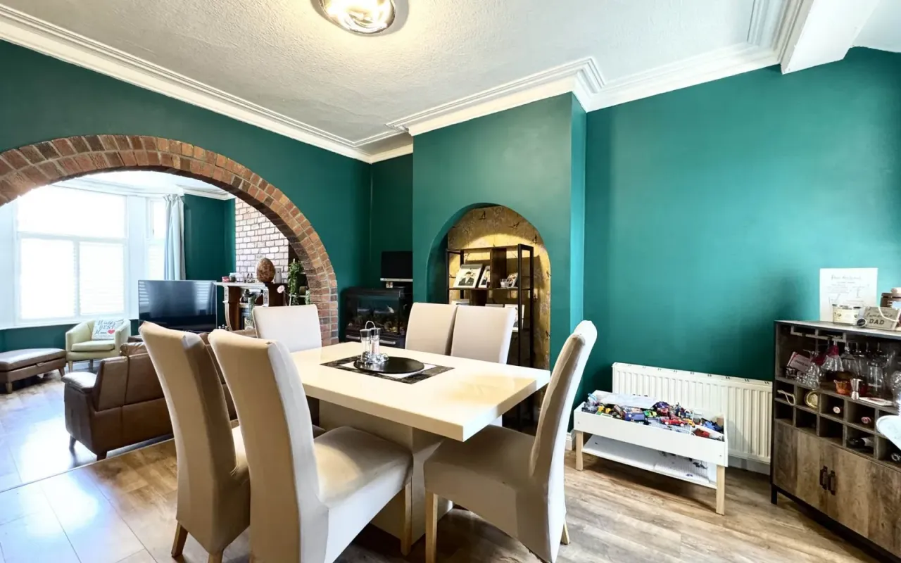 Dentons Green Lane, Dentons Green, photo 8
