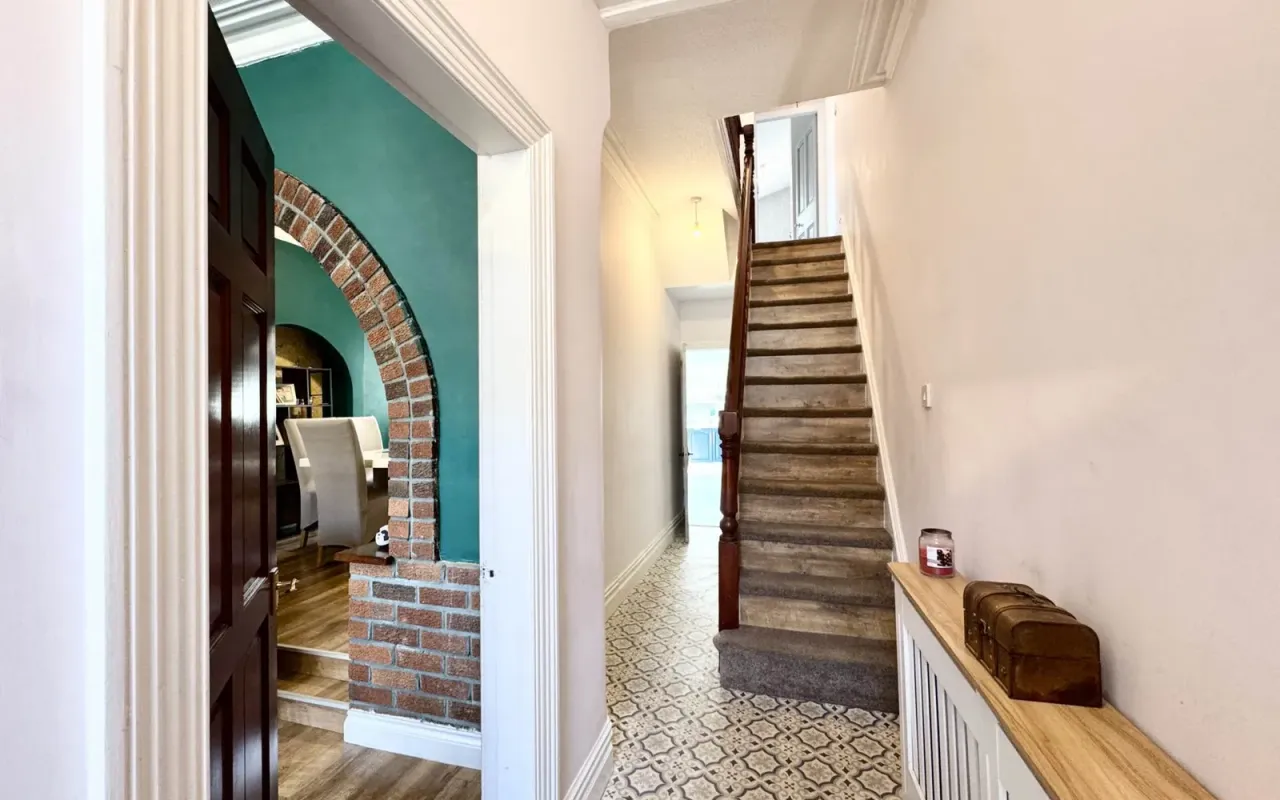 Dentons Green Lane, Dentons Green, photo 13