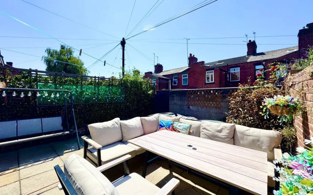 Dentons Green Lane, Dentons Green, photo 2