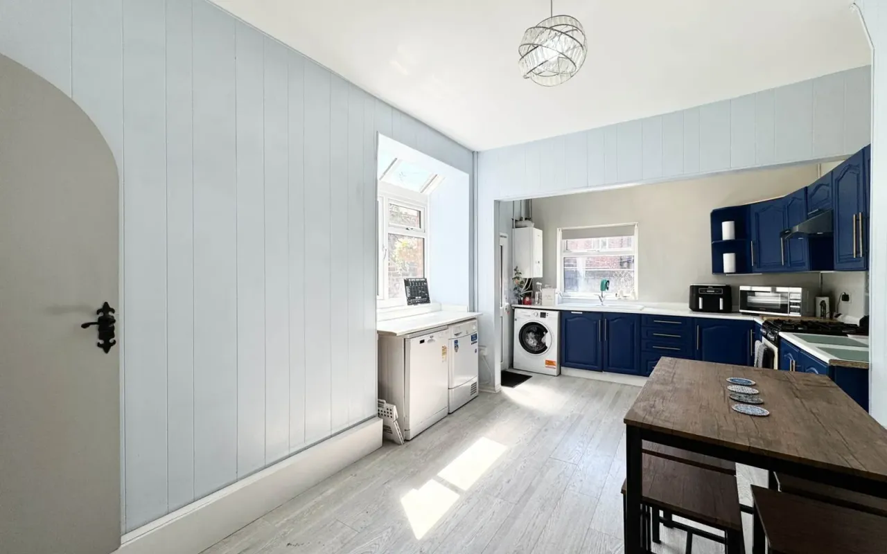 Dentons Green Lane, Dentons Green, photo 11